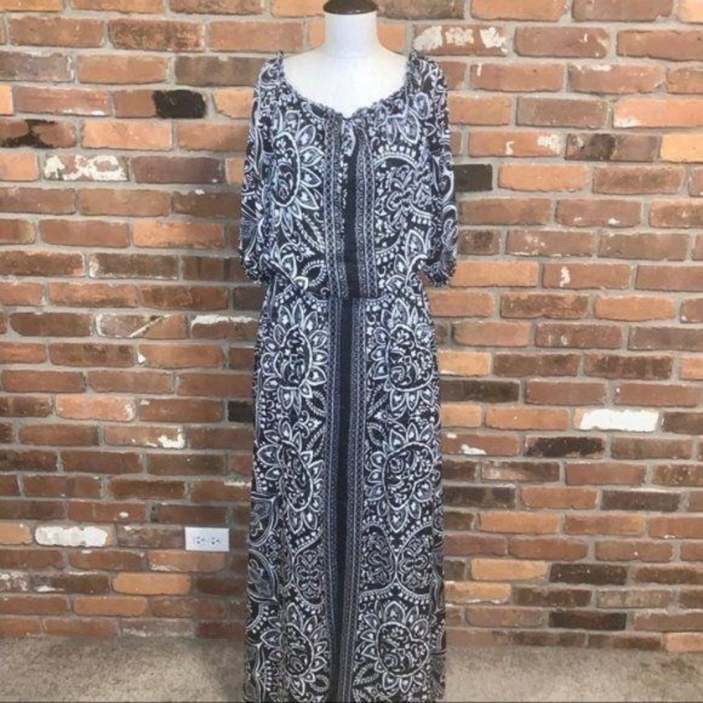 White House Black Market Navy and White Paisley Maxi Dress